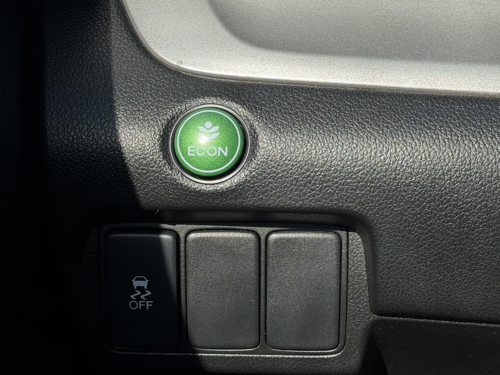 2012 Honda CR-V LX — photo 6