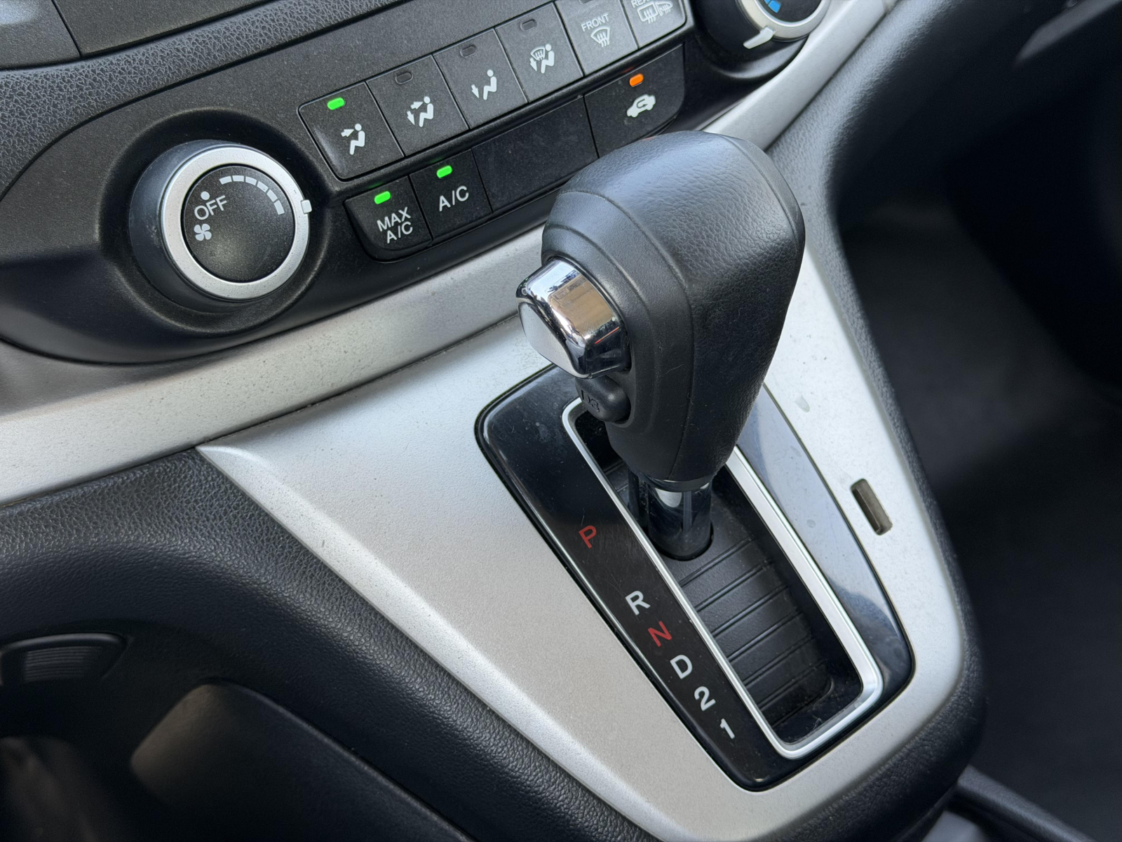 2012 Honda CR-V LX — photo 12