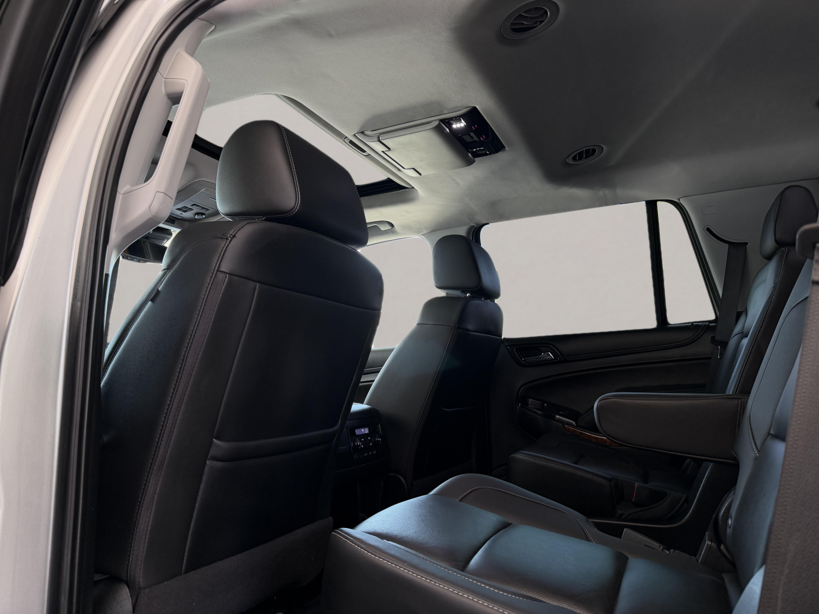 2020 Chevrolet Tahoe Premier — photo 11