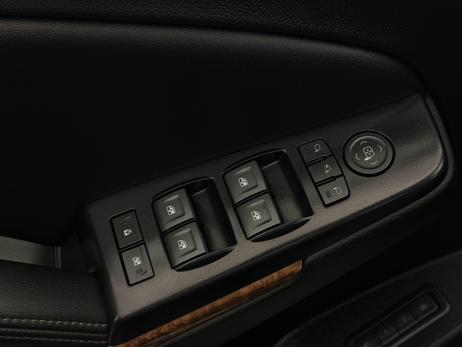 2020 Chevrolet Tahoe Premier — photo 26