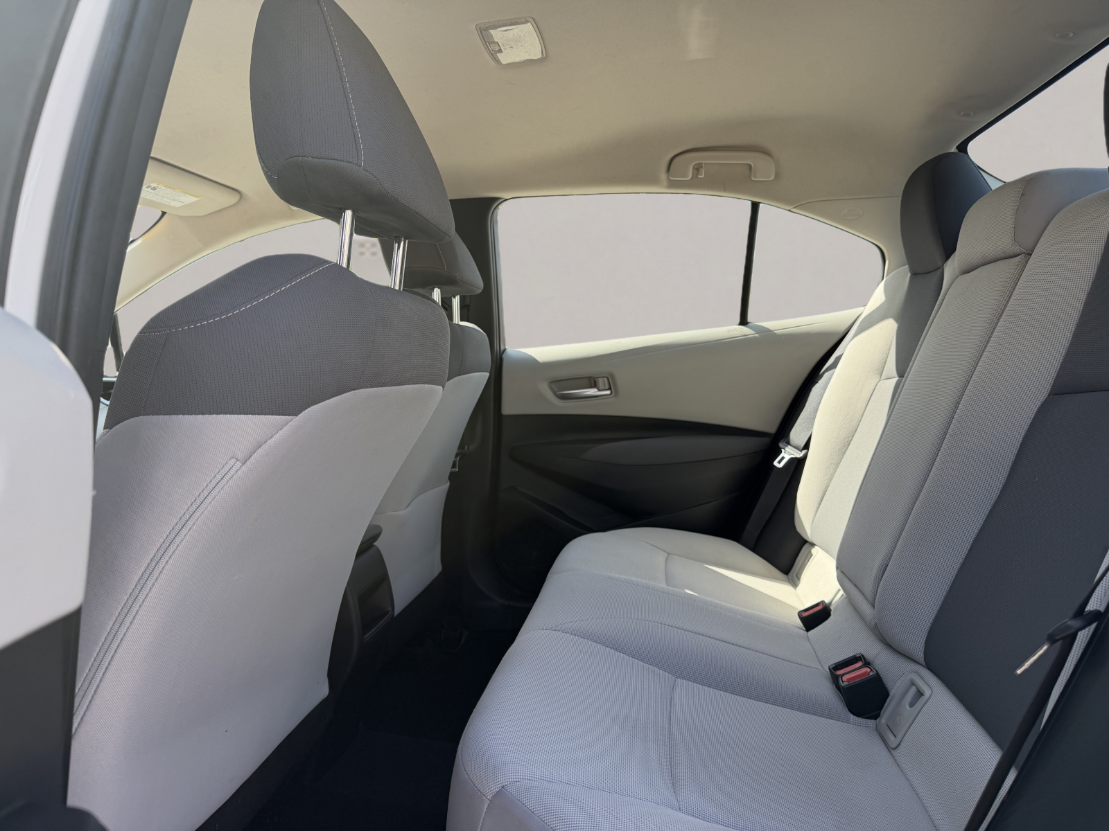 2021 Toyota Corolla LE — photo 18