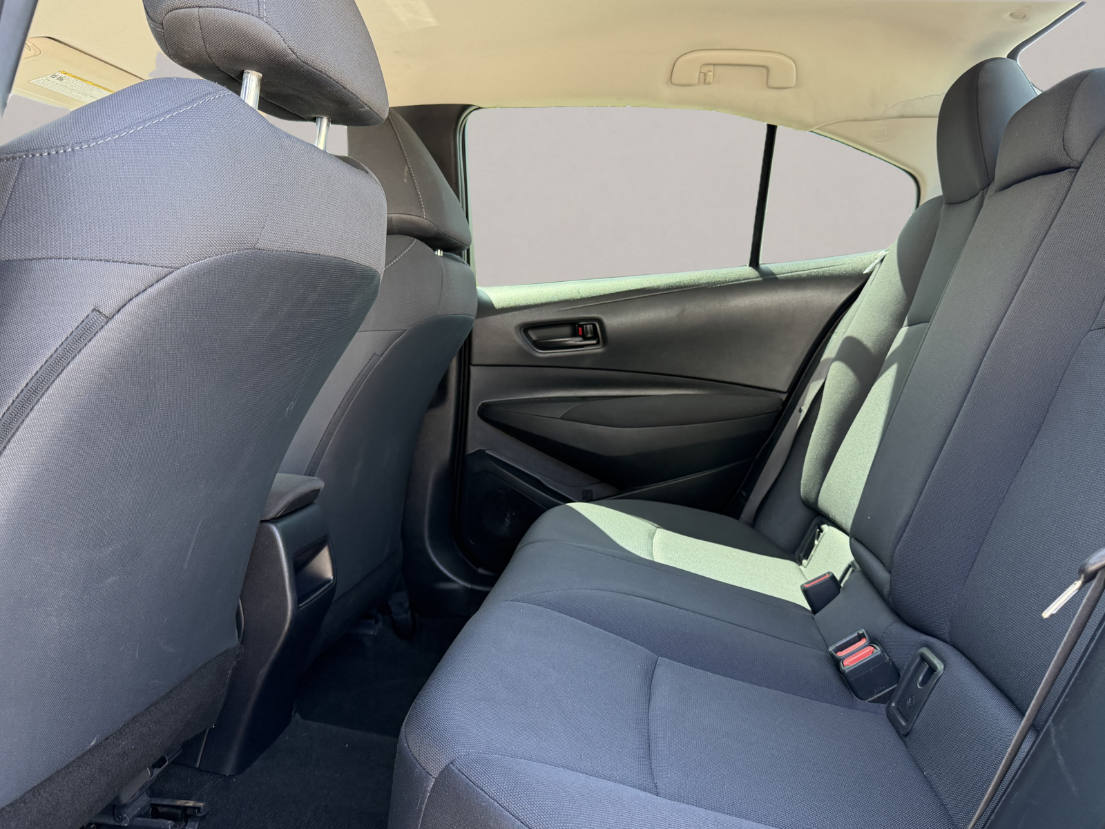 2022 Toyota Corolla LE — photo 13
