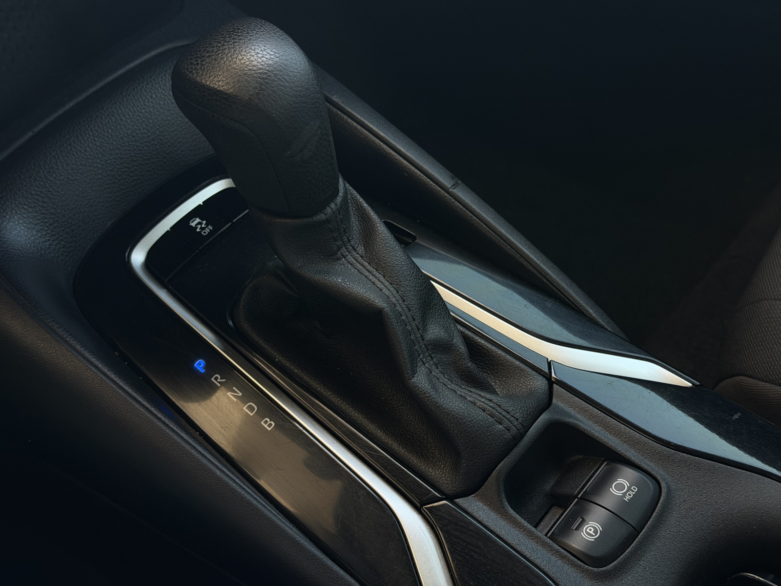 2022 Toyota Corolla LE — photo 16