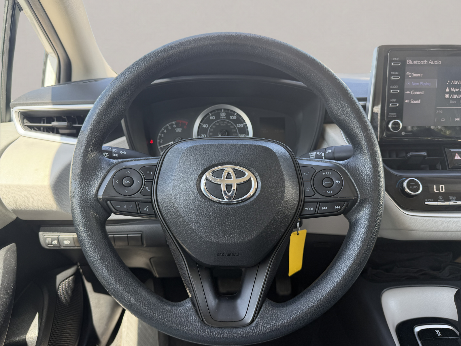 2021 Toyota Corolla LE — photo 9