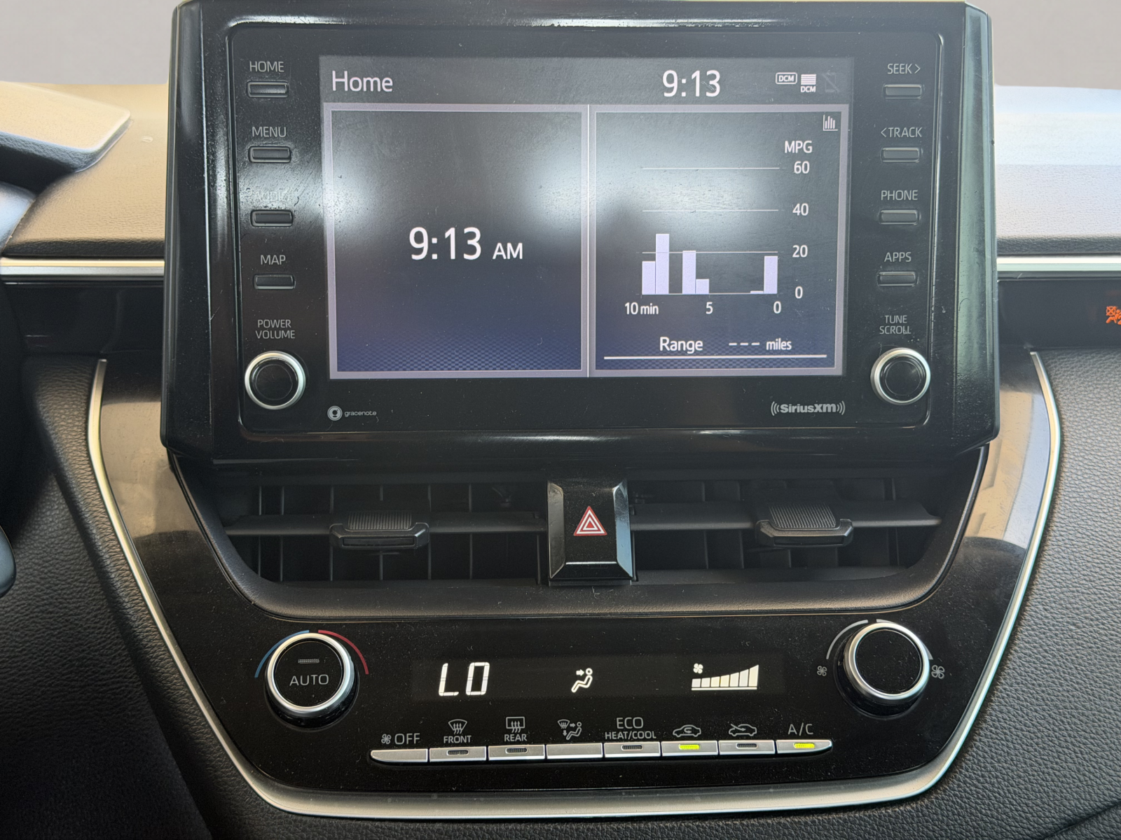 2022 Toyota Corolla LE — photo 18