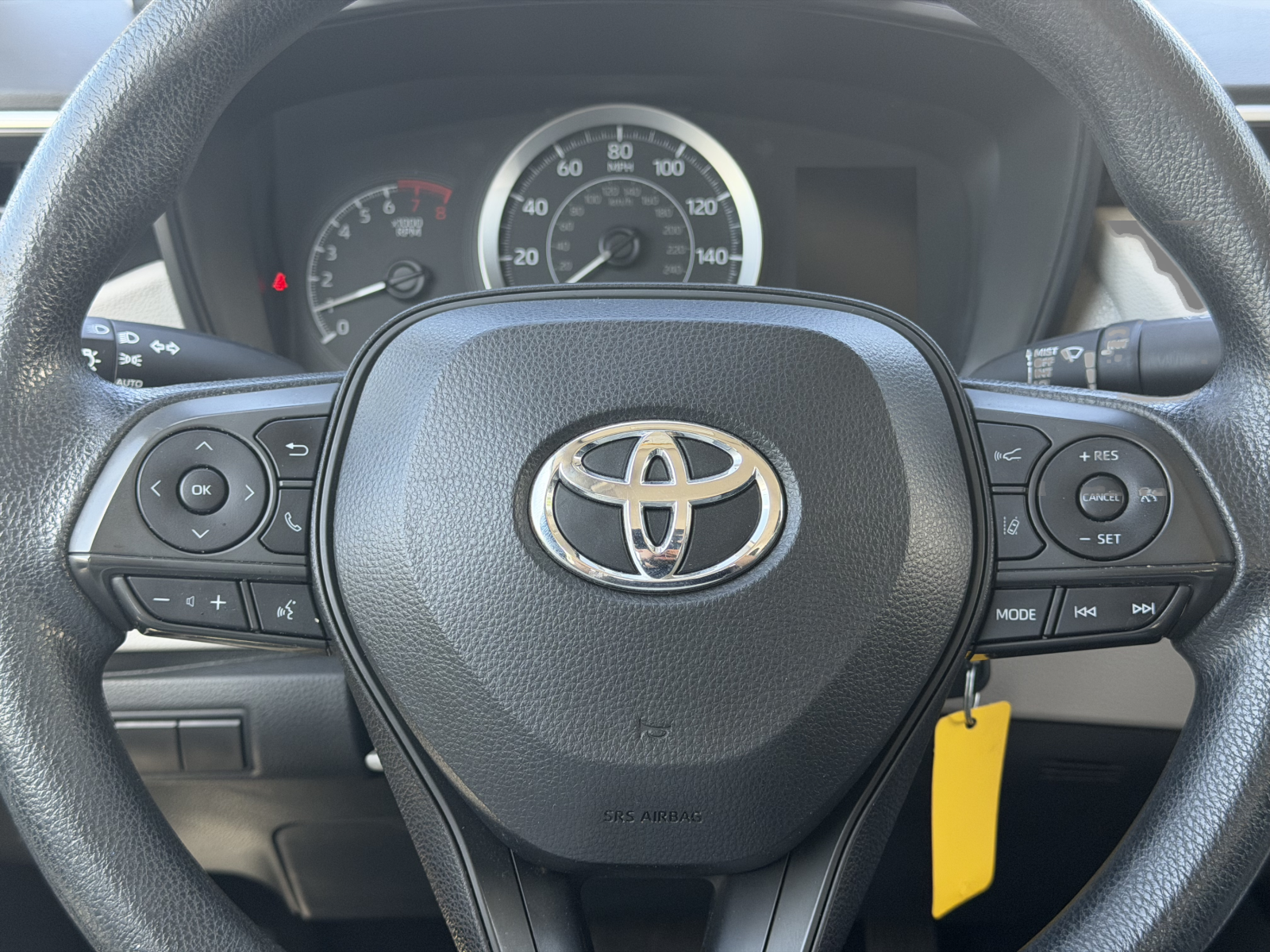 2021 Toyota Corolla LE — photo 10