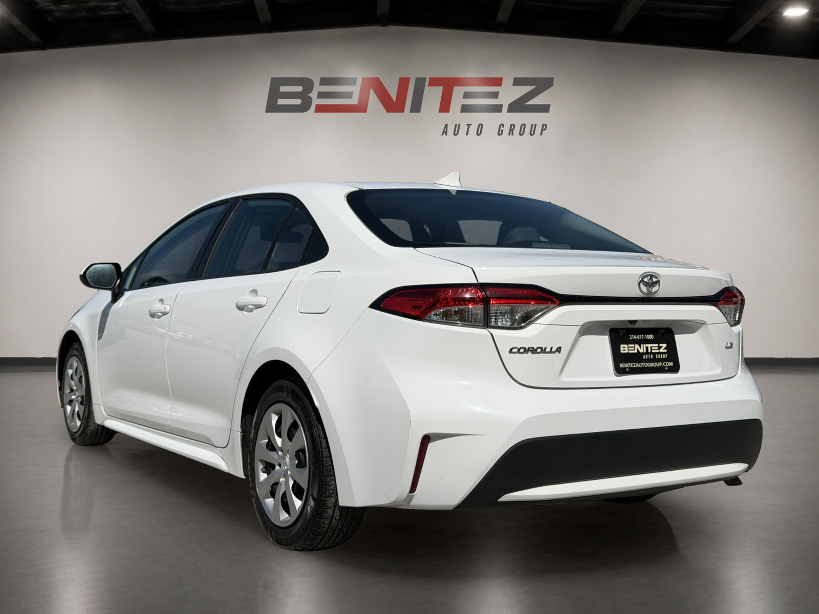 2021 Toyota Corolla LE — photo 3