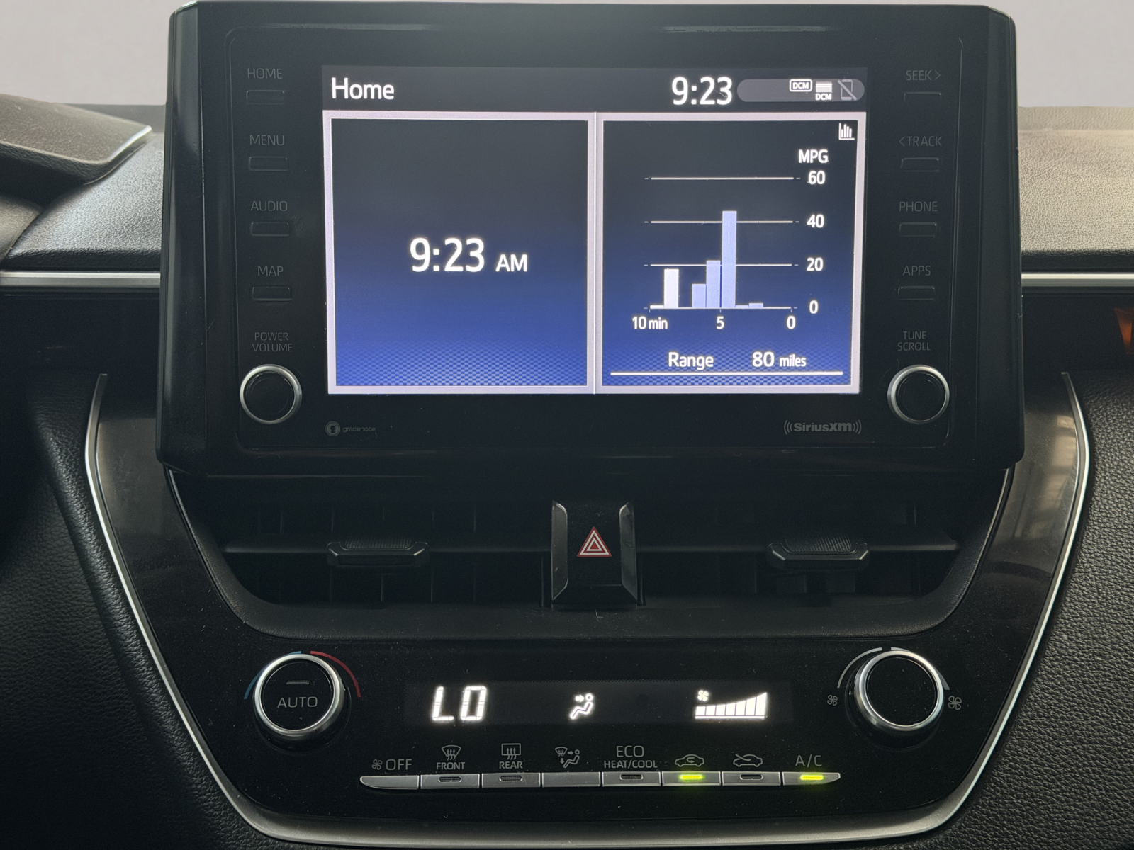 2022 Toyota Corolla LE — photo 11