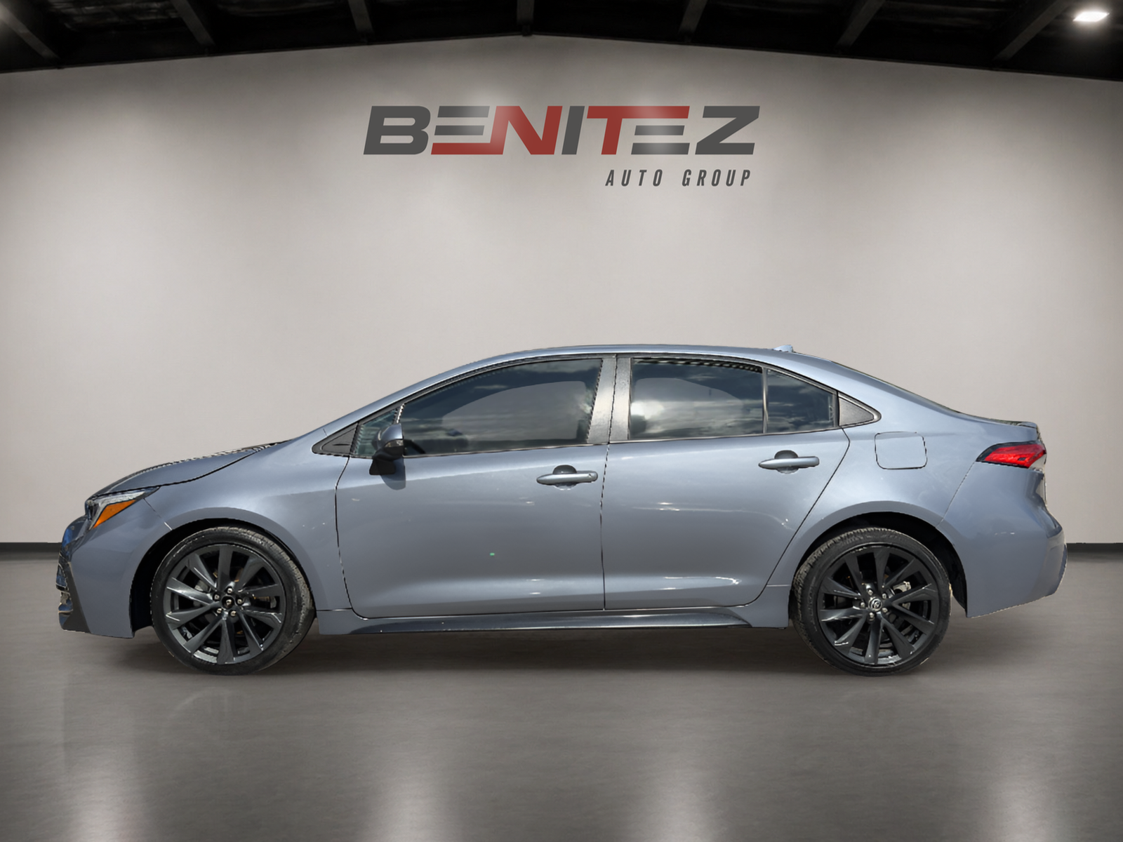 2023 Toyota Corolla SE — photo 2