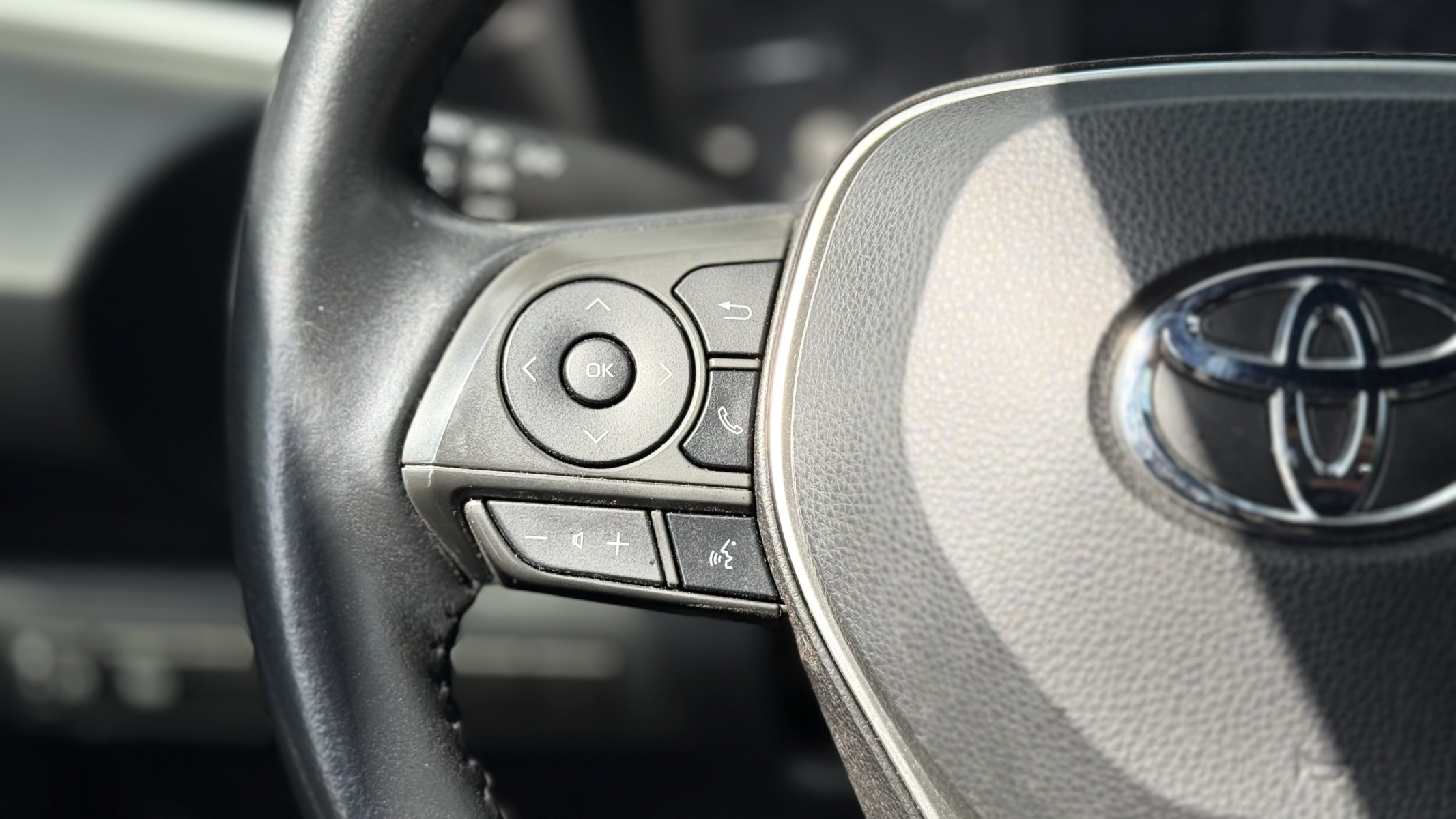 2023 Toyota Corolla SE — photo 18