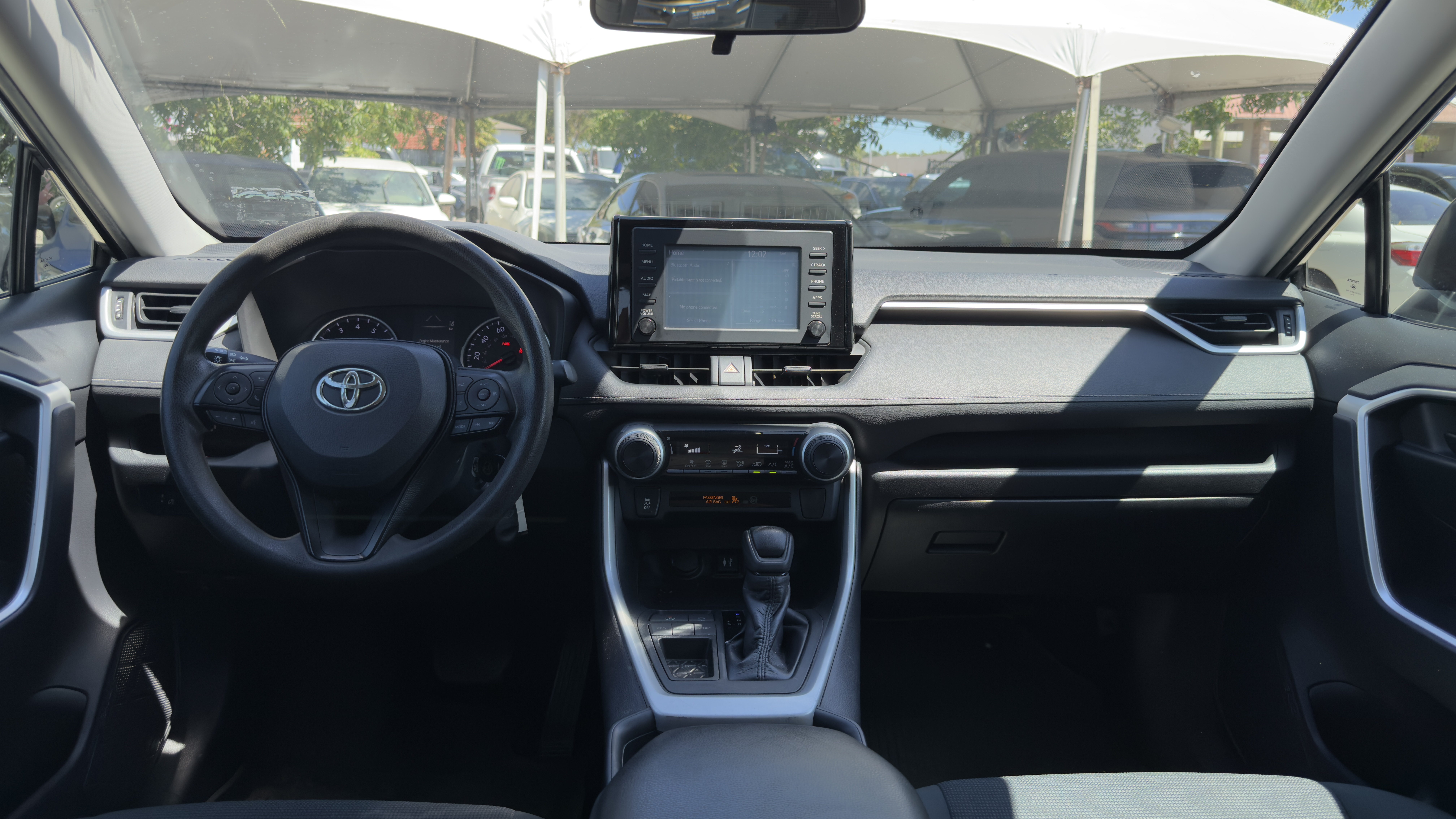 2019 Toyota Rav4 LE — photo 21