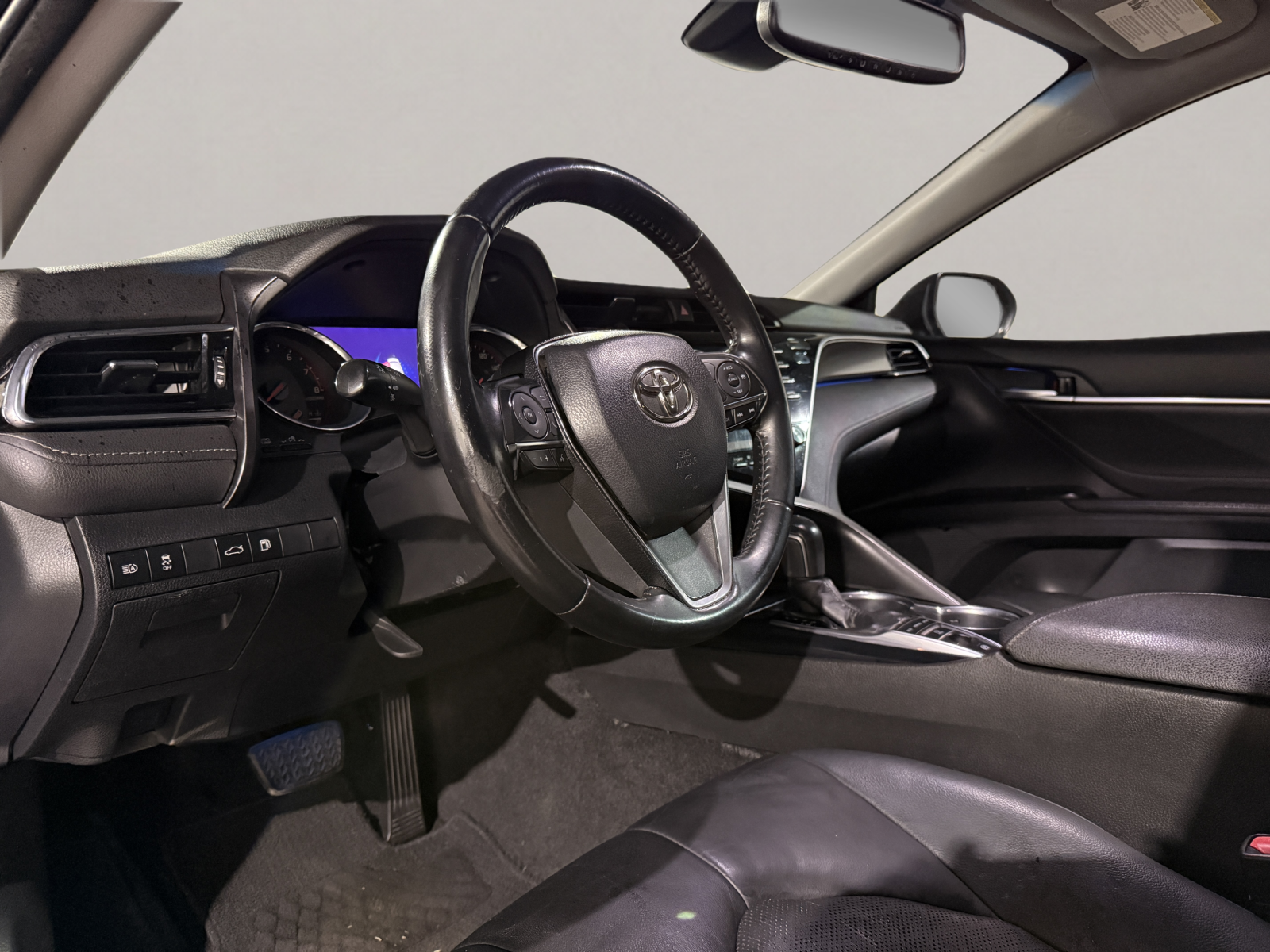 2018 Toyota Camry XSE — photo 11