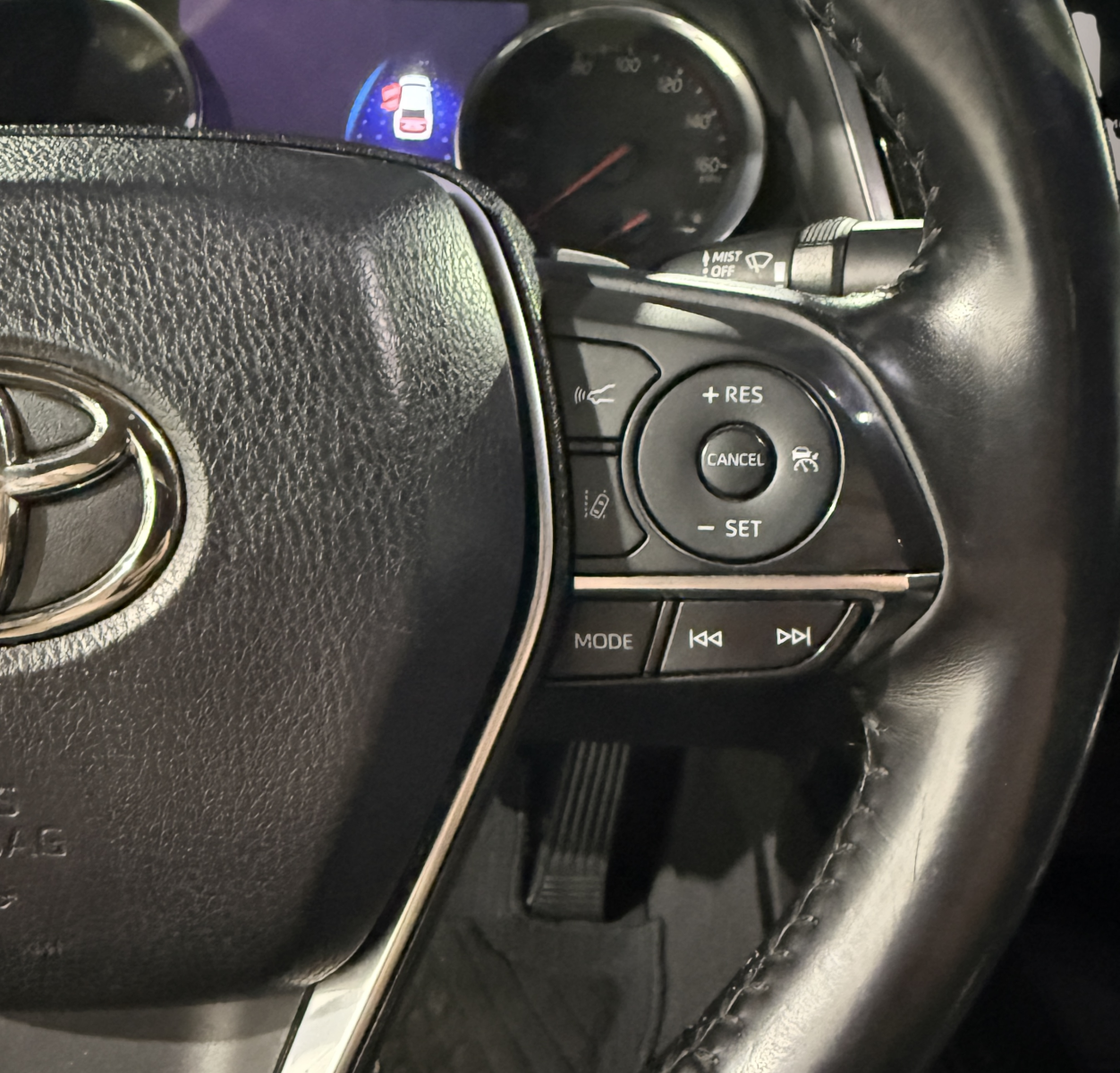 2018 Toyota Camry XSE — photo 16