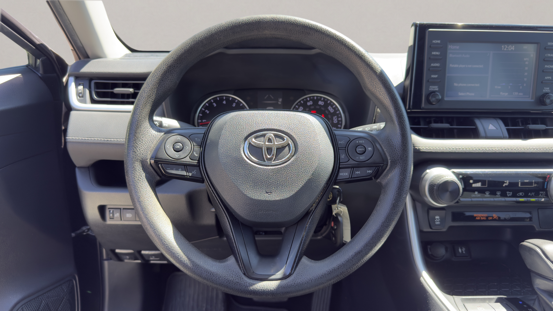 2019 Toyota Rav4 LE — photo 17
