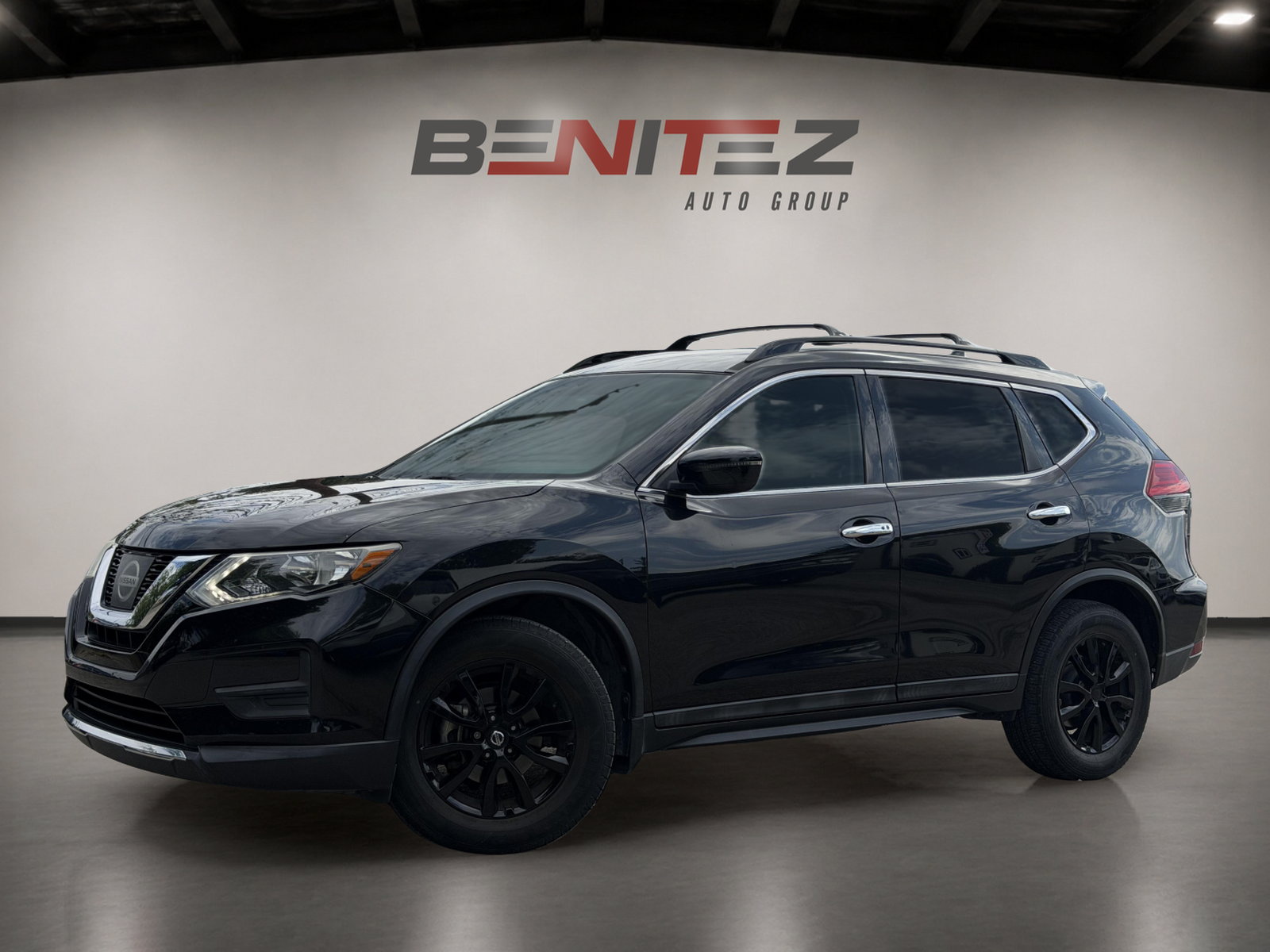 2017 Nissan Rogue  — photo 2