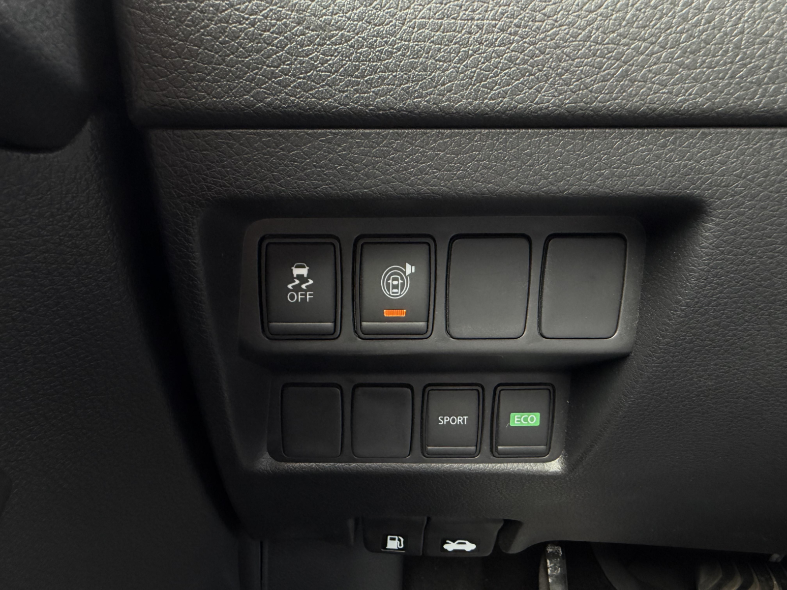 2017 Nissan Rogue  — photo 29