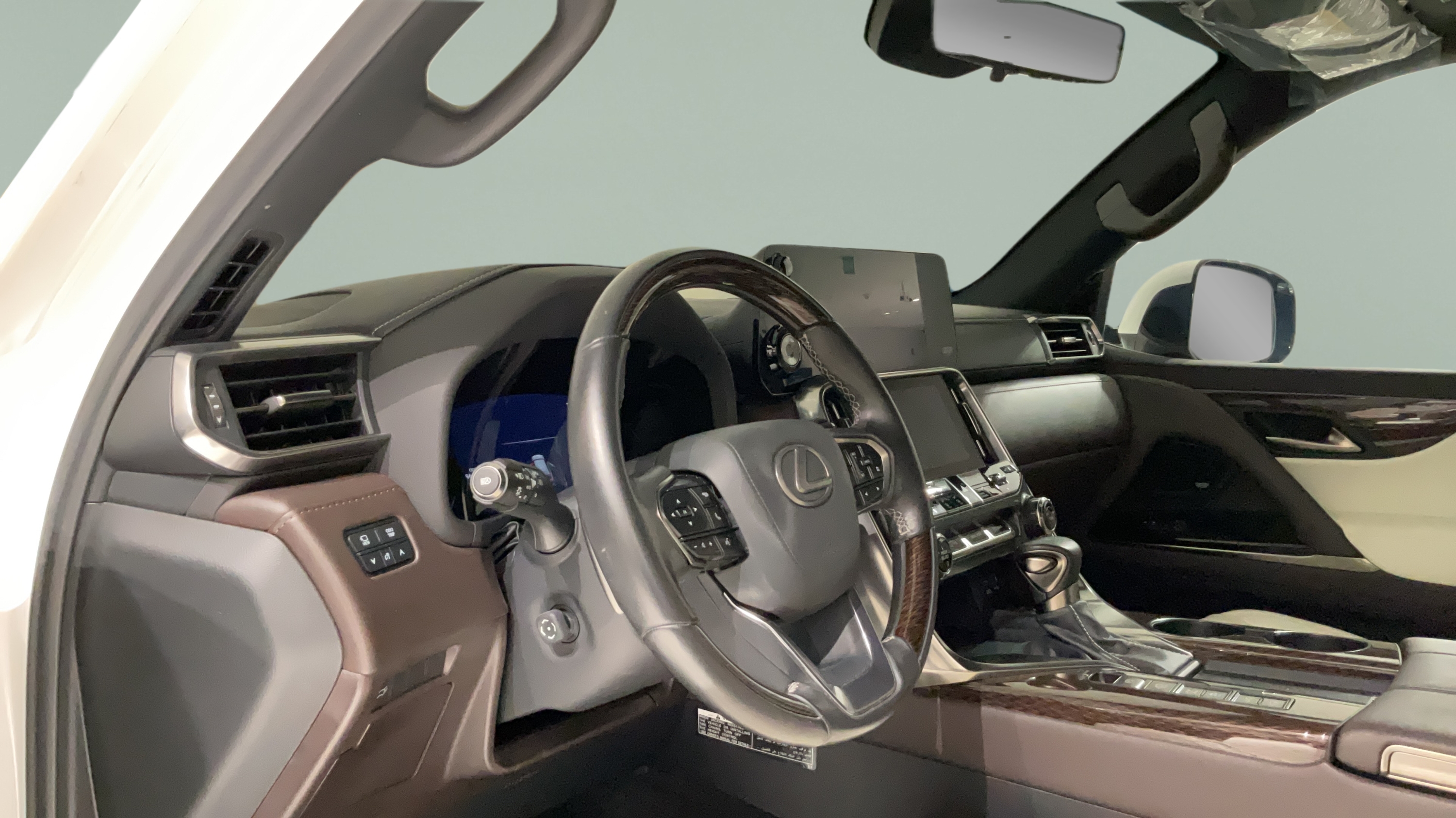 Lexus LX600