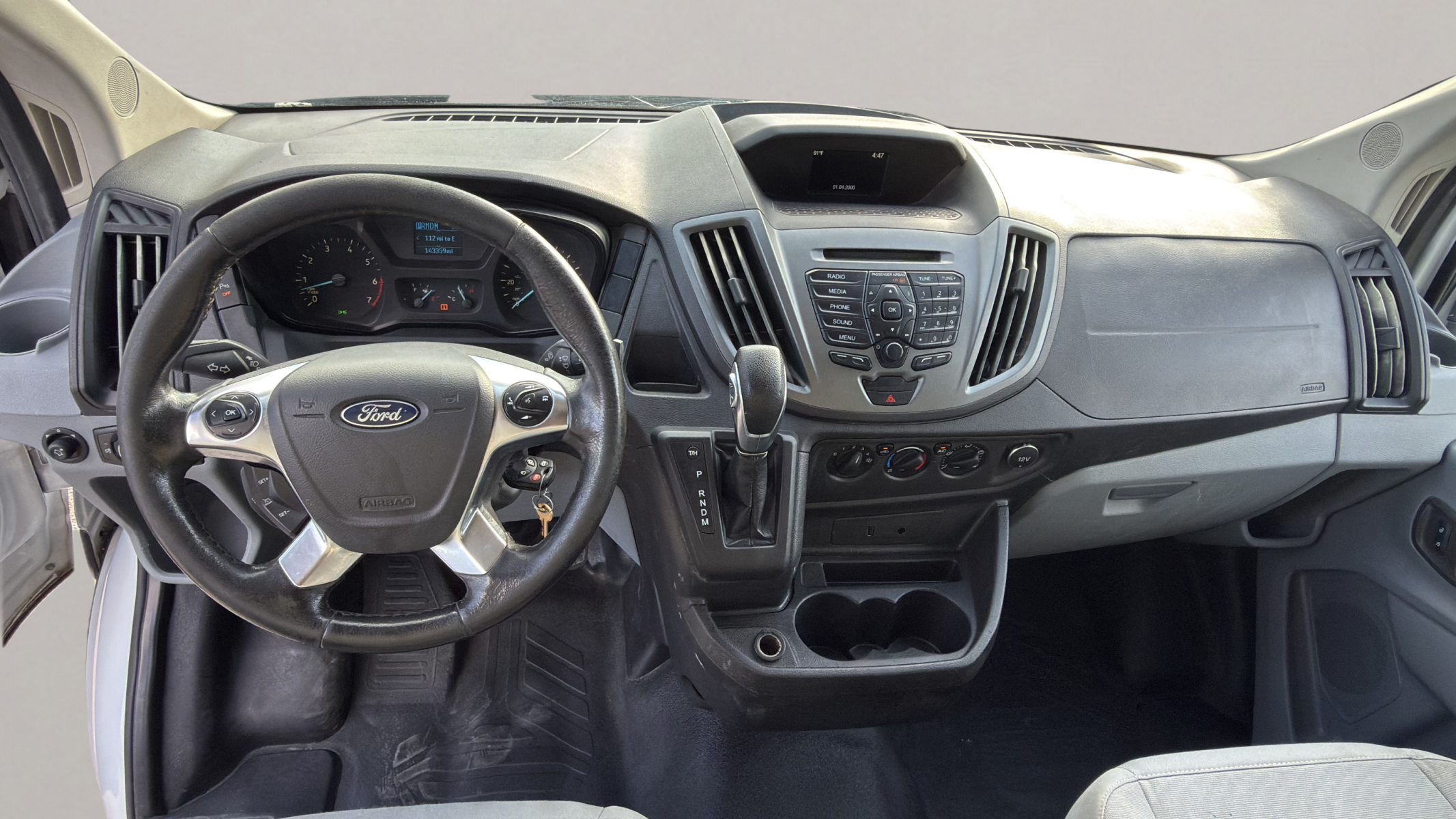 2017 Ford Transit 250 Medium Roof — photo 12