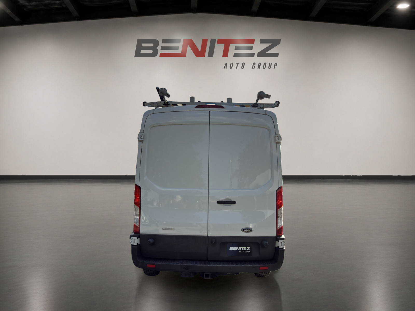 2017 Ford Transit 250 Medium Roof — photo 3