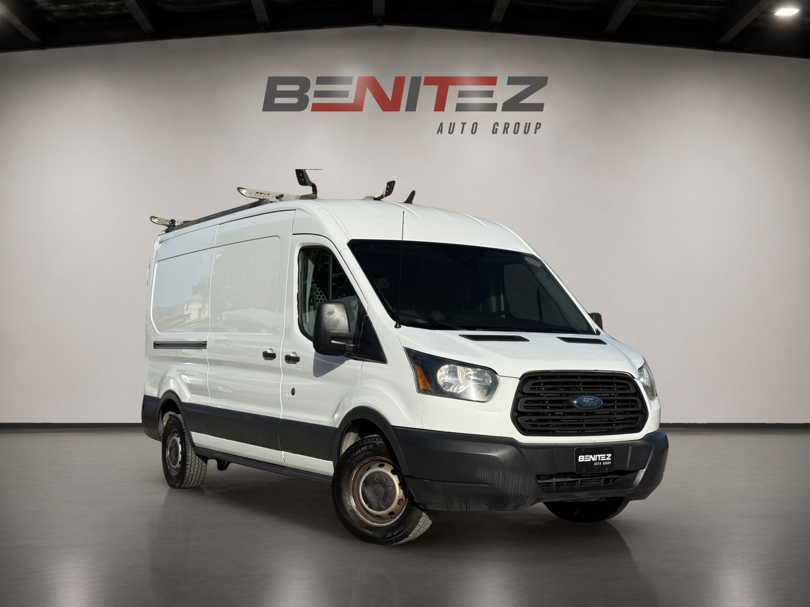 2017 Ford Transit 250 Medium Roof — photo 7
