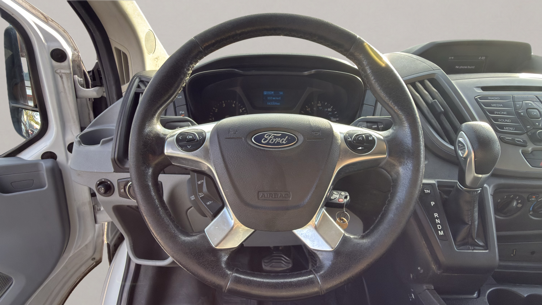 2017 Ford Transit 250 Medium Roof — photo 15