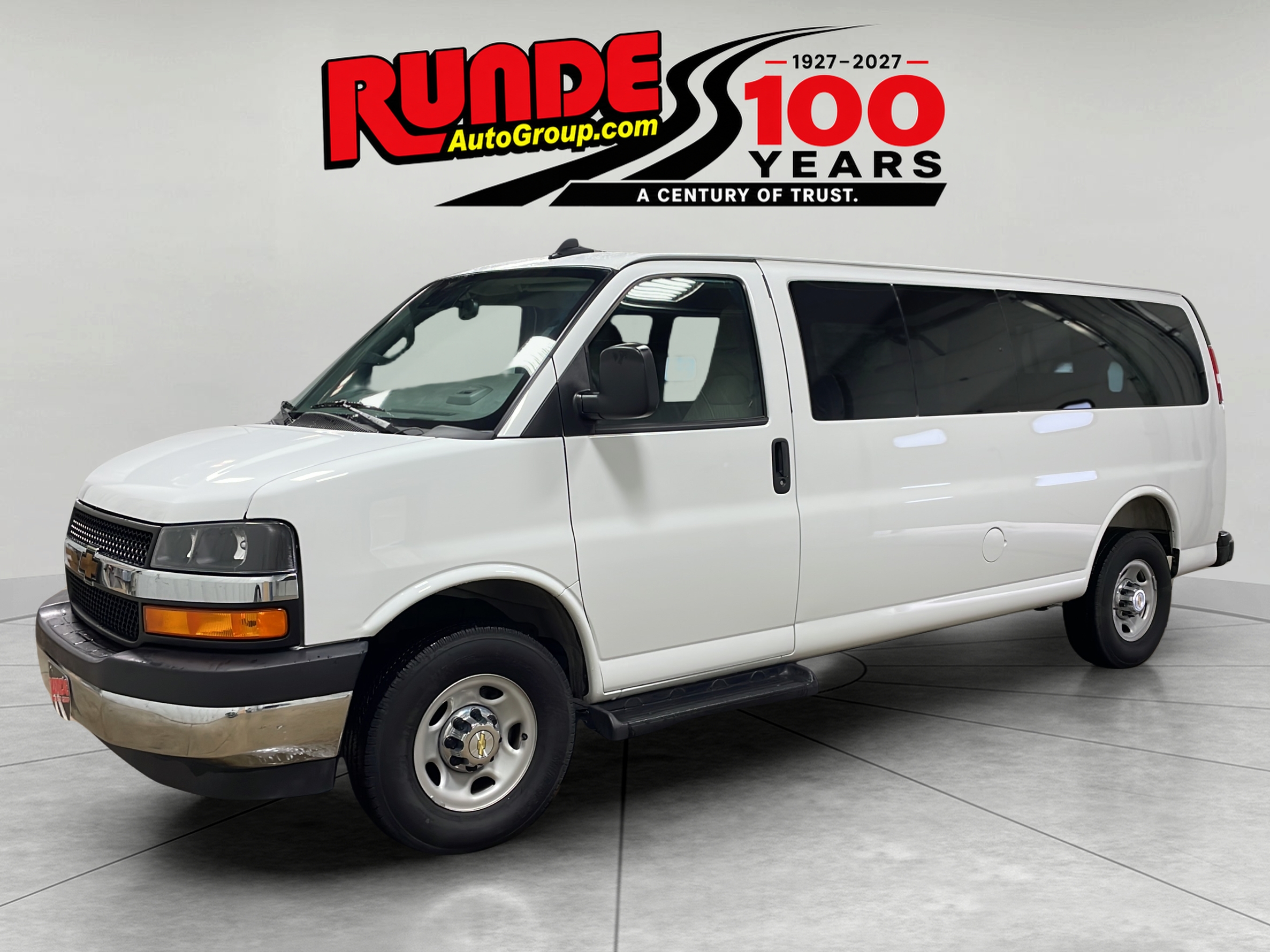 2025 Chevrolet Express Passenger