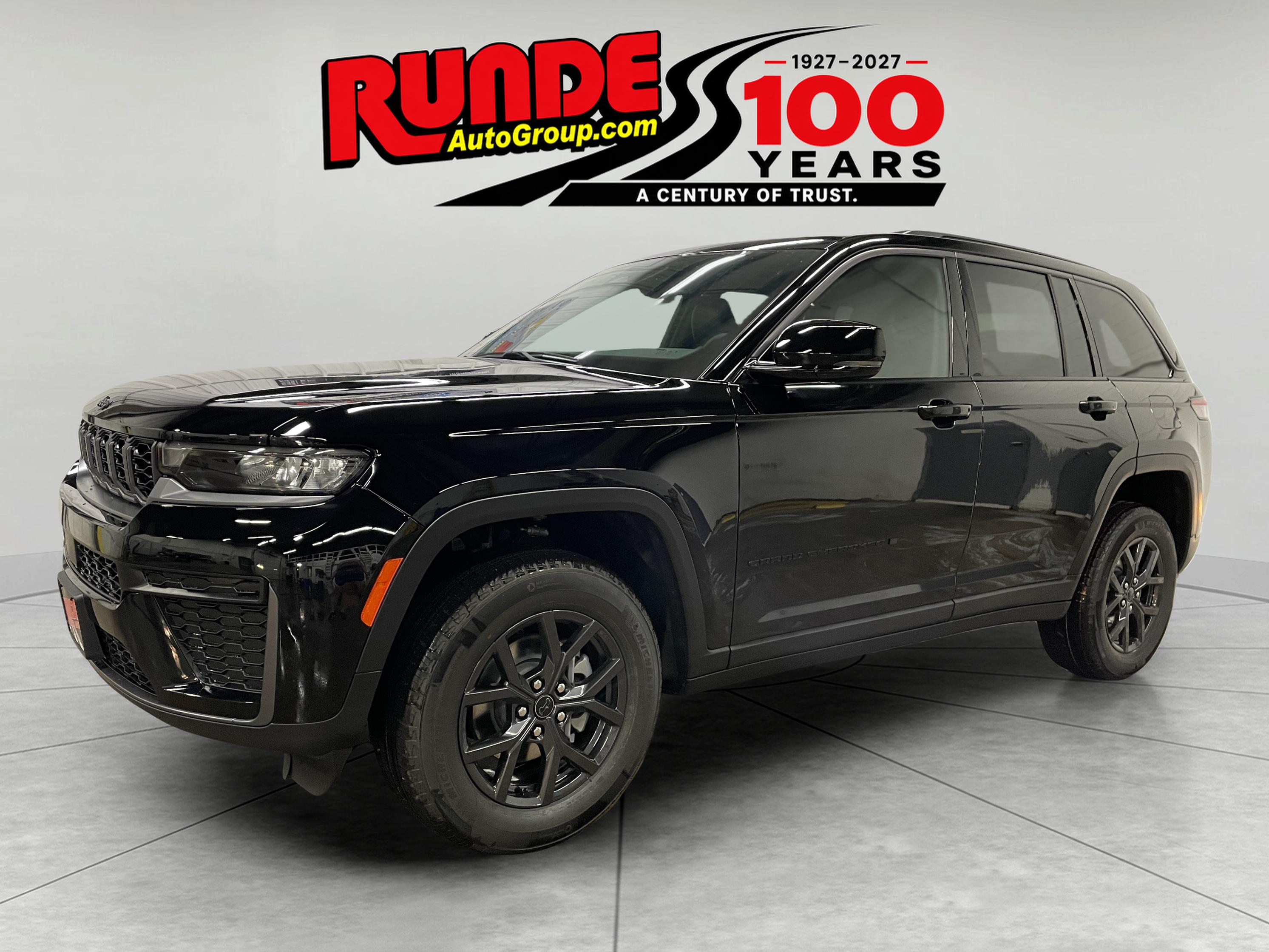 2027 Jeep Grand Cherokee Laredo